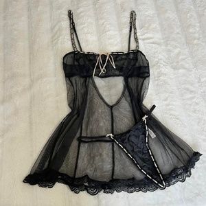 Unterkleid und Tanga